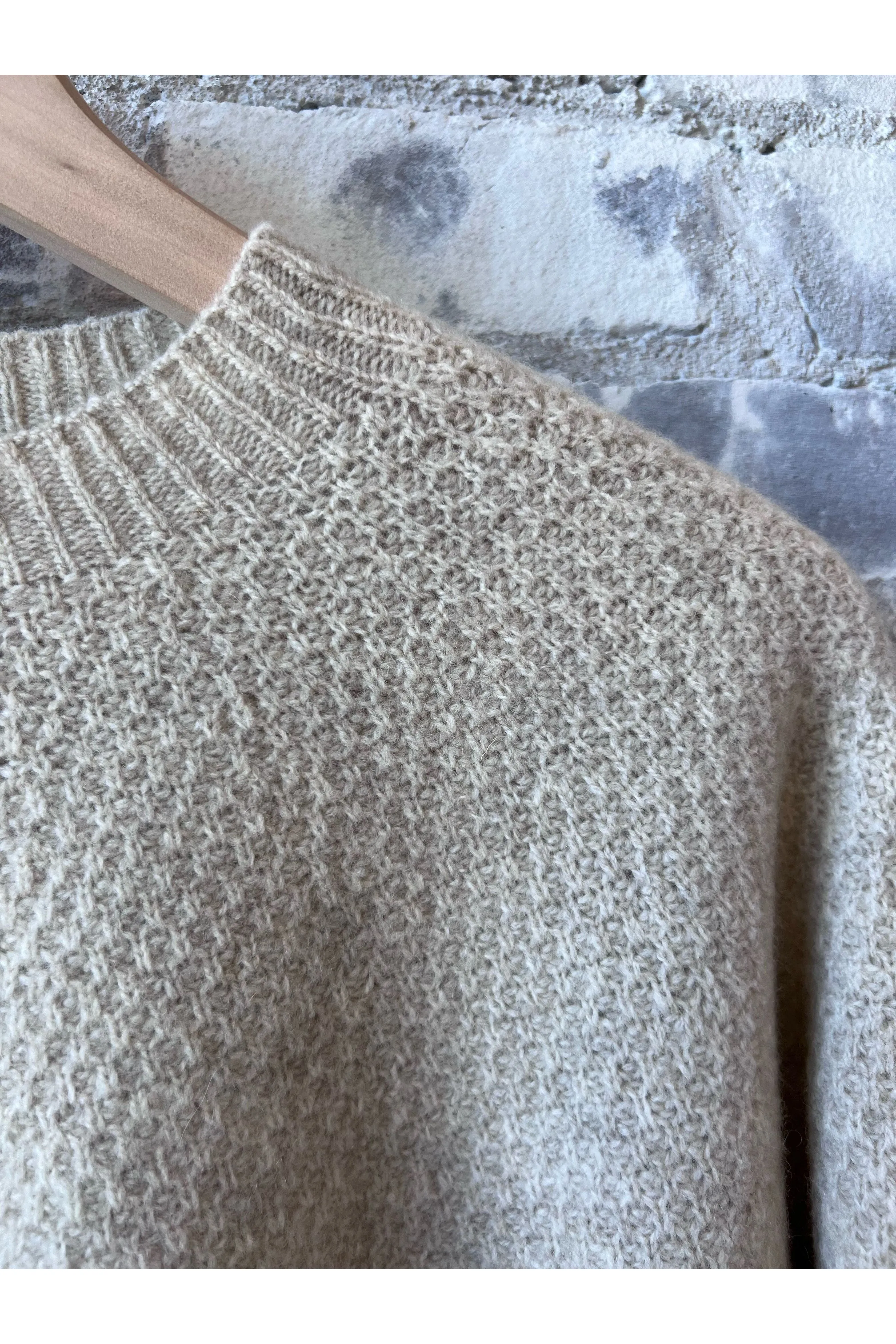 Cashmere Crewneck Knit Pullover - Natural