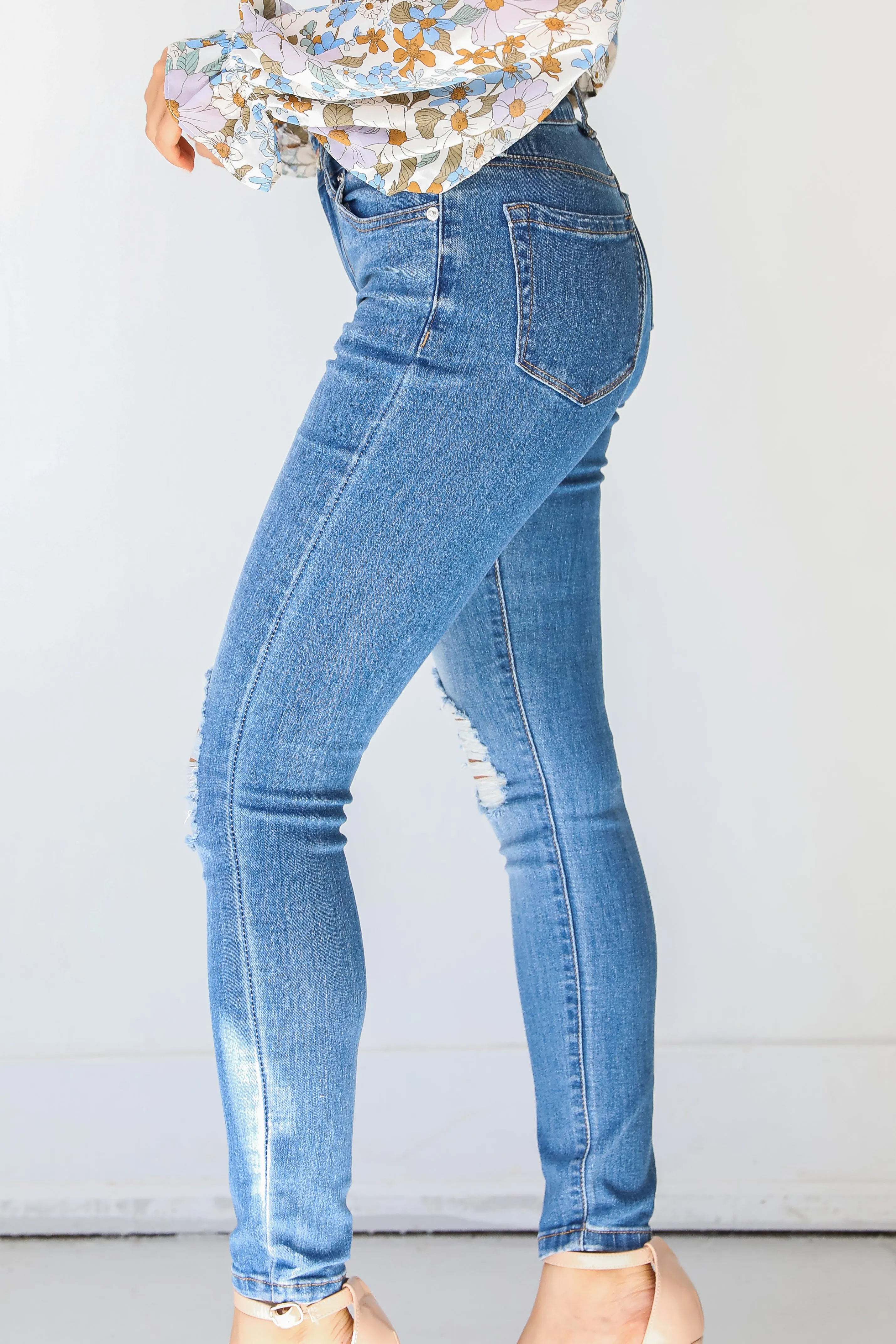 FINAL SALE - Ellie Distressed Skinny Jeans