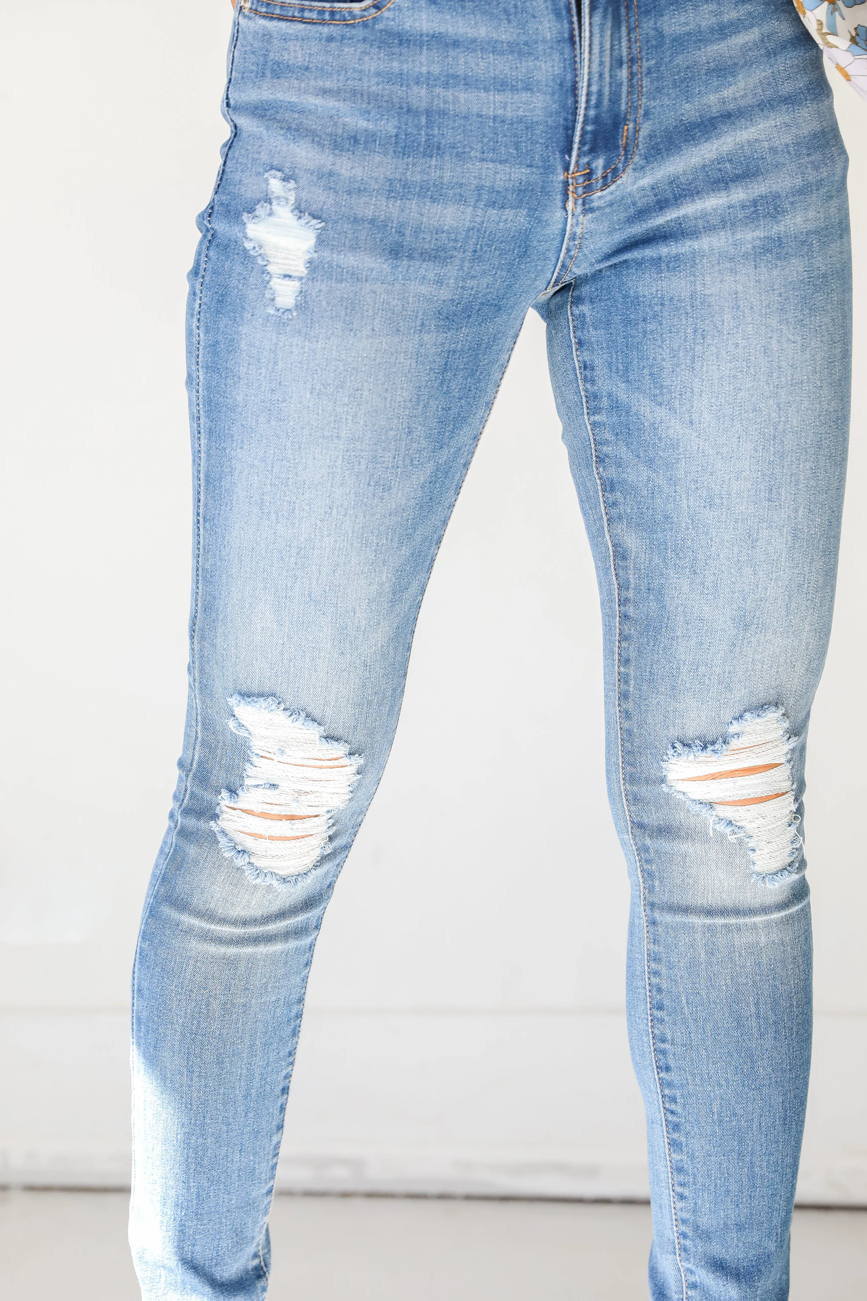 FINAL SALE - Ellie Distressed Skinny Jeans