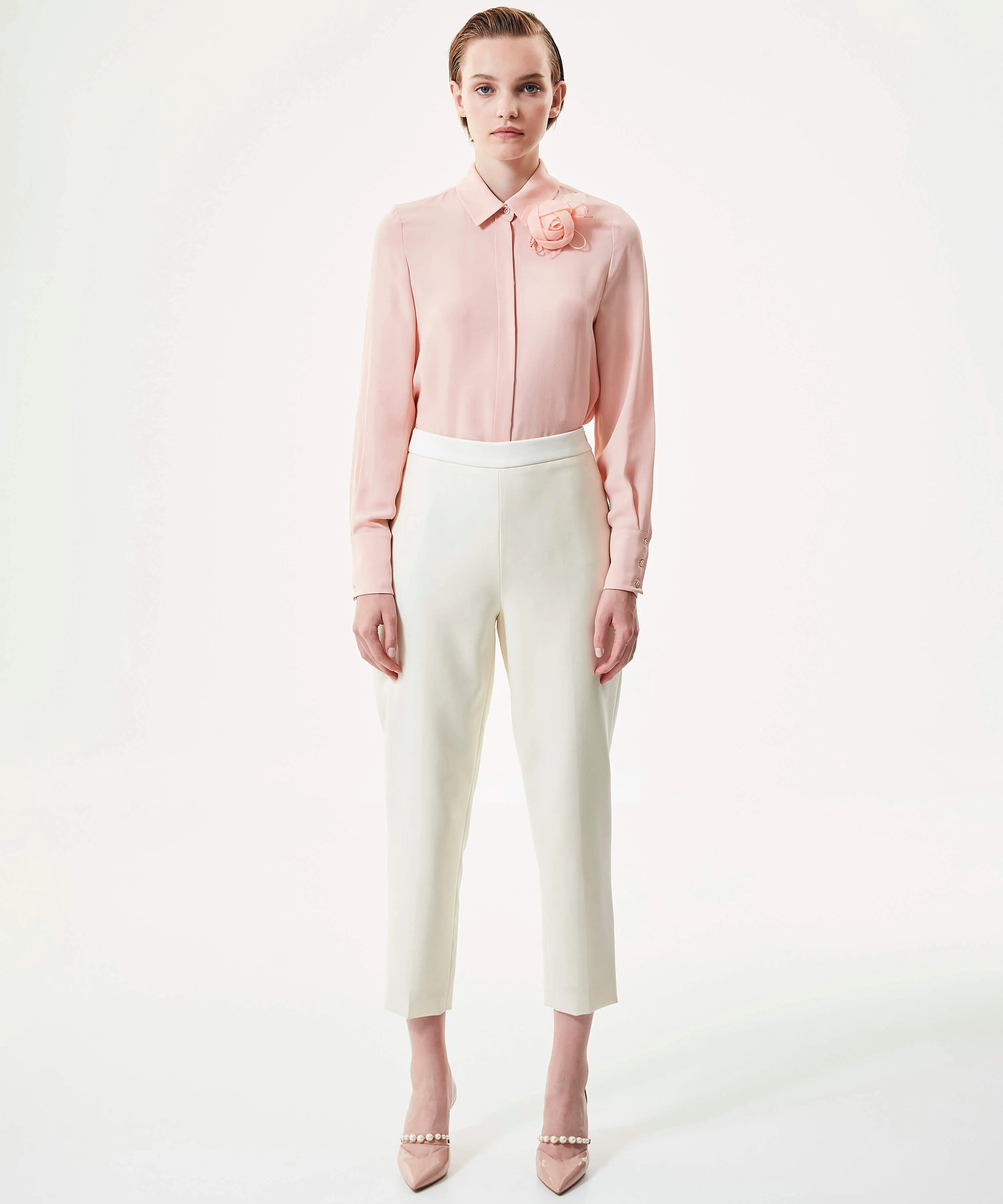 Machka Elegant Floral Adornment Blouse Powder