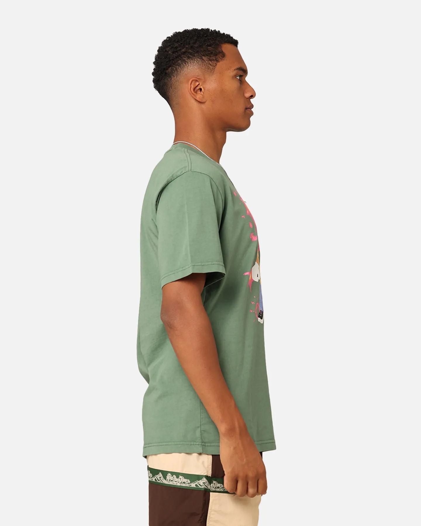 Market 32-Bit Bear T-Shirt Fern